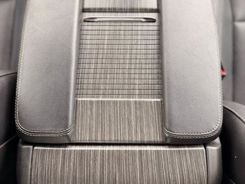 Used 2024 Jeep Wagoneer Series II w/ Flexible Seating Group RWD image 24