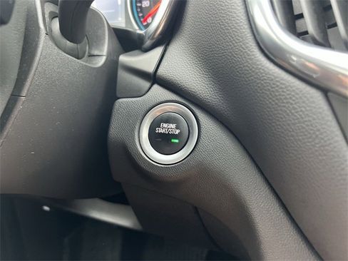 Used 2021 Chevrolet Equinox LT image 16