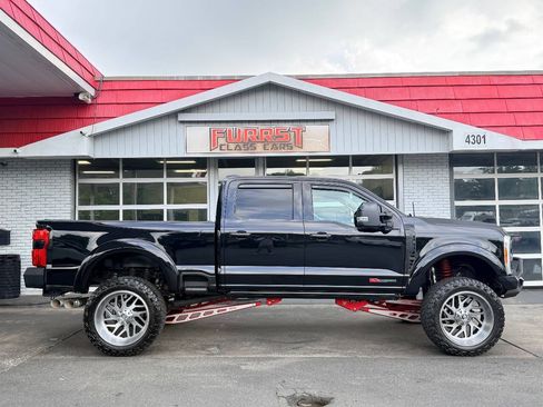 Used 2023 Ford F250 Lariat w/ Lariat Ultimate Package AWD/4WD image 2