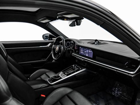 Used 2020 Porsche 911 Carrera 4S image 40