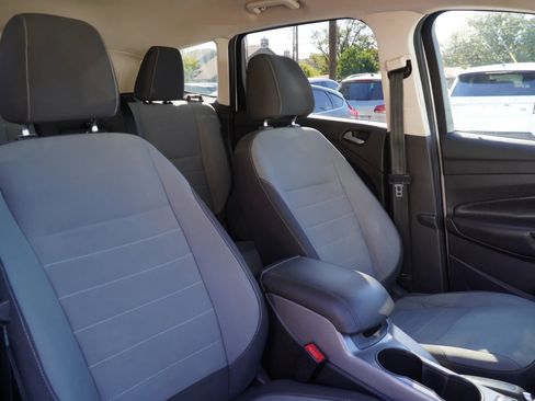 Used 2016 Ford Escape SE image 19