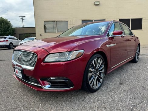 Used 2017 Lincoln Continental Select w/ Technology Package FWD image 3