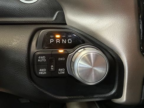 Used 2019 RAM 1500 Laramie AWD/4WD image 14