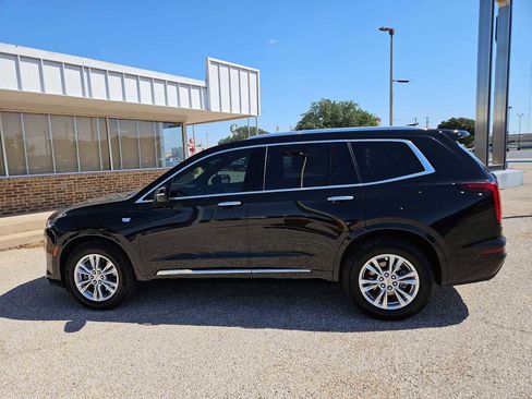 Used 2025 Cadillac XT6 Luxury FWD image 5