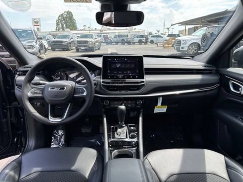 New 2026 Jeep Compass Latitude AWD/4WD image 16