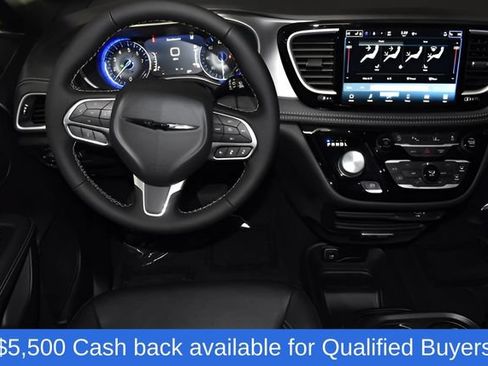 New 2026 Chrysler Pacifica Select AWD/4WD image 17
