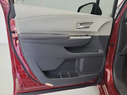 Used 2024 Toyota Sienna XLE FWD image 20
