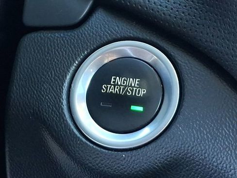 Used 2019 Chevrolet Equinox Premier image 29