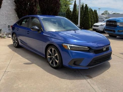 Used 2023 Honda Civic Sport image 7