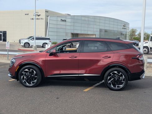 Used 2025 Kia Sportage SX image 3