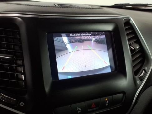 Used 2021 Jeep Cherokee Latitude Lux AWD/4WD image 25