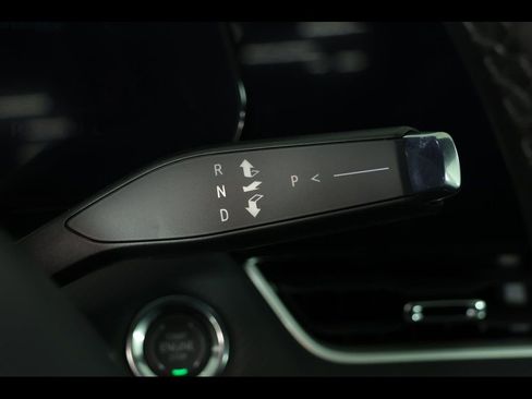 New 2026 Chevrolet Equinox LT w/ Convenience Package II image 19