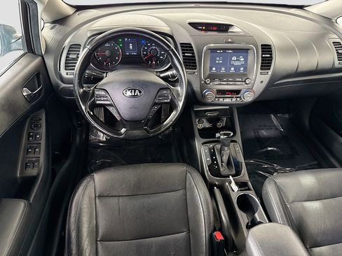 Used 2017 Kia Forte EX image 17