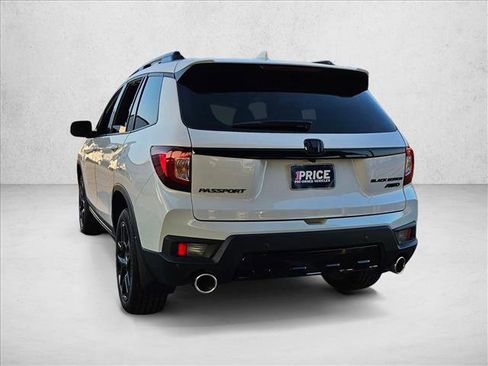 Used 2025 Honda Passport Black Edition image 7
