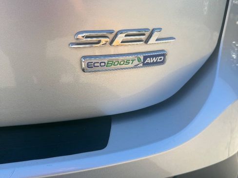 Used 2016 Ford Edge SEL w/ Equipment Group 201A AWD/4WD image 18