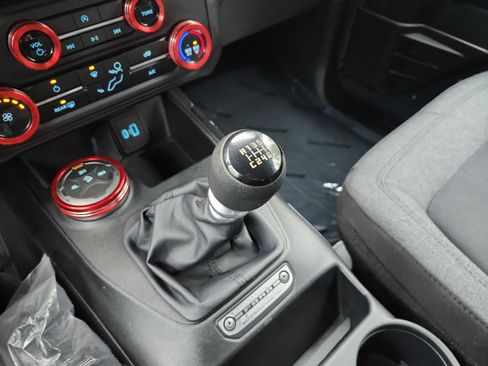 Used 2023 Ford Bronco 2-Door AWD/4WD image 22