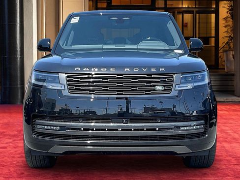 New 2026 Land Rover Range Rover SE AWD/4WD image 3