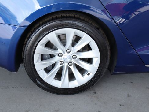 Used 2018 Tesla Model S 75D AWD/4WD image 5