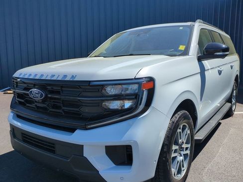 Certified 2025 Ford Expedition Max Active image 2