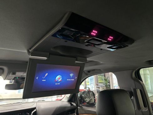 Used 2019 Cadillac Escalade ESV Premium Luxury AWD/4WD image 7