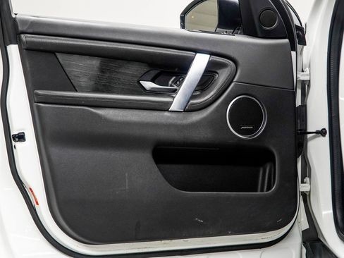 Used 2020 Land Rover Discovery Sport S image 32