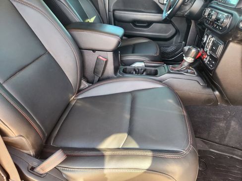 Used 2020 Jeep Gladiator Rubicon AWD/4WD image 13