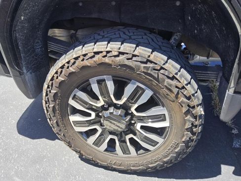 Used 2024 GMC Sierra 2500 Denali Ultimate AWD/4WD image 24