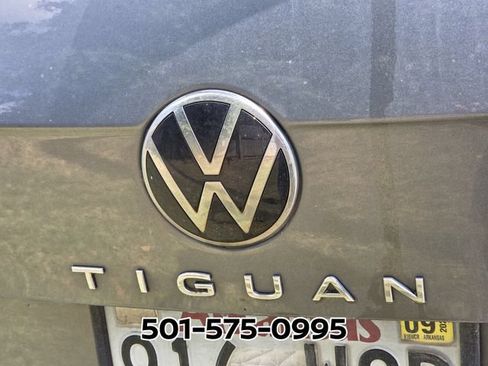 Used 2022 Volkswagen Tiguan SE R-Line FWD image 9