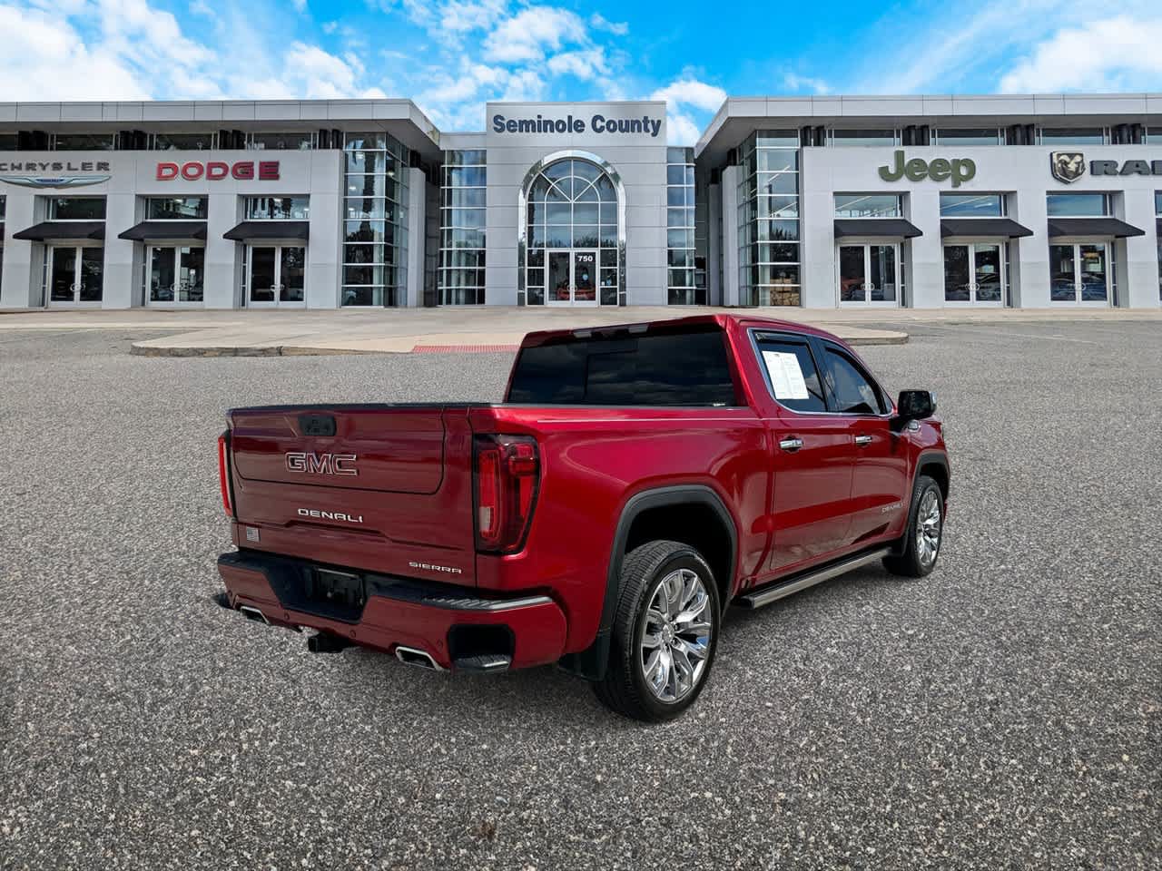 Used 2024 GMC Sierra 1500 Denali AWD/4WD image 8