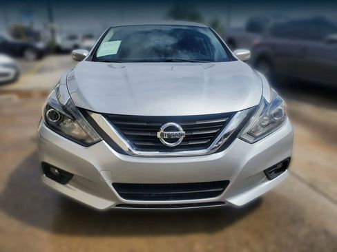 Used 2018 Nissan Altima 2.5 SV FWD image 19