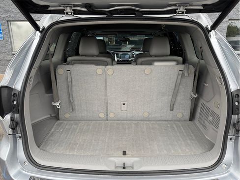 Used 2016 Toyota Highlander Limited AWD/4WD image 26