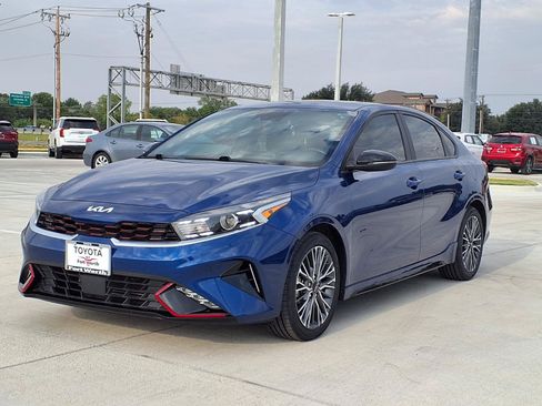 Used 2024 Kia Forte GT-Line w/ GT-Line Premium Package FWD image 3