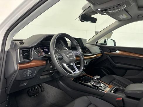 Used 2022 Audi Q5 2.0T Premium w/ Convenience Package AWD/4WD image 9