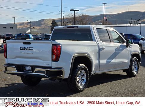 Used 2020 GMC Sierra 1500 SLE w/ SLE Value Package image 5