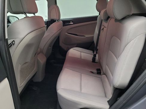 Used 2017 Hyundai Tucson SE image 18