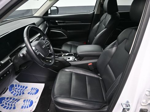Certified 2025 Kia Telluride S image 14