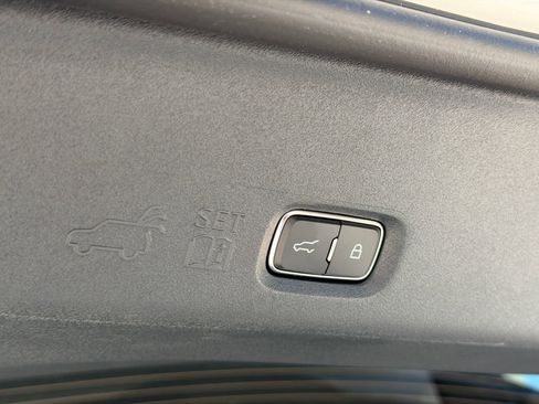 New 2026 Lincoln Navigator L Black Label AWD/4WD image 9