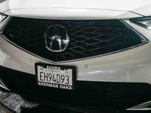 Used 2025 Acura MDX SH-AWD w/ Technology Package image 9