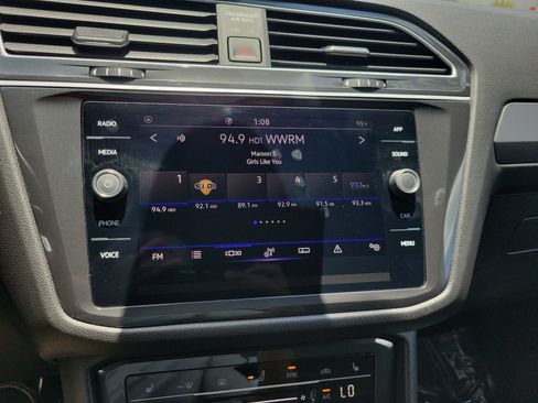 Certified 2023 Volkswagen Tiguan SE R-Line FWD image 19