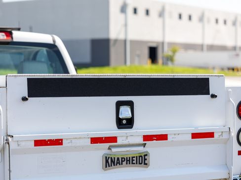 Used 2017 Chevrolet Silverado 3500 W/T RWD image 30