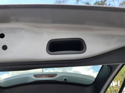 Used 2018 Jeep Grand Cherokee Limited w/ Luxury Group II image 7