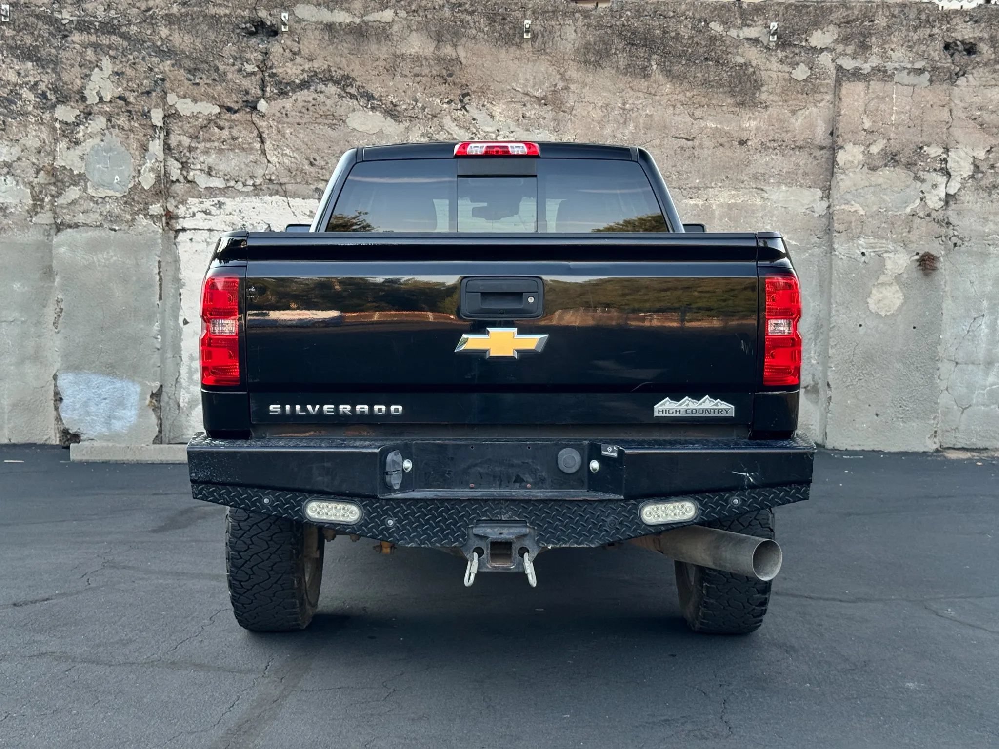 Used 2015 Chevrolet Silverado 2500 High Country w/ Duramax Plus Package AWD/4WD image 5