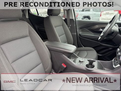 Used 2024 GMC Terrain SLE w/ Driver Convenience Package image 19