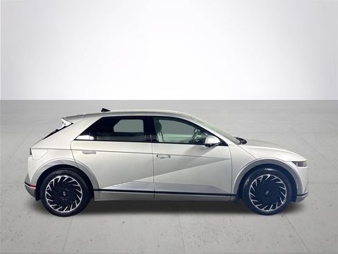 Used 2024 Hyundai Ioniq 5 Limited AWD/4WD image 5