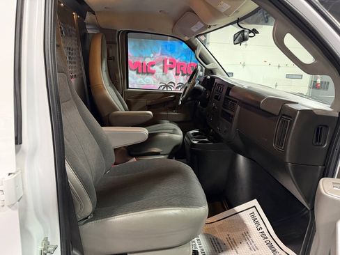 Used 2024 Chevrolet Express 2500 w/ Driver Convenience Package image 21