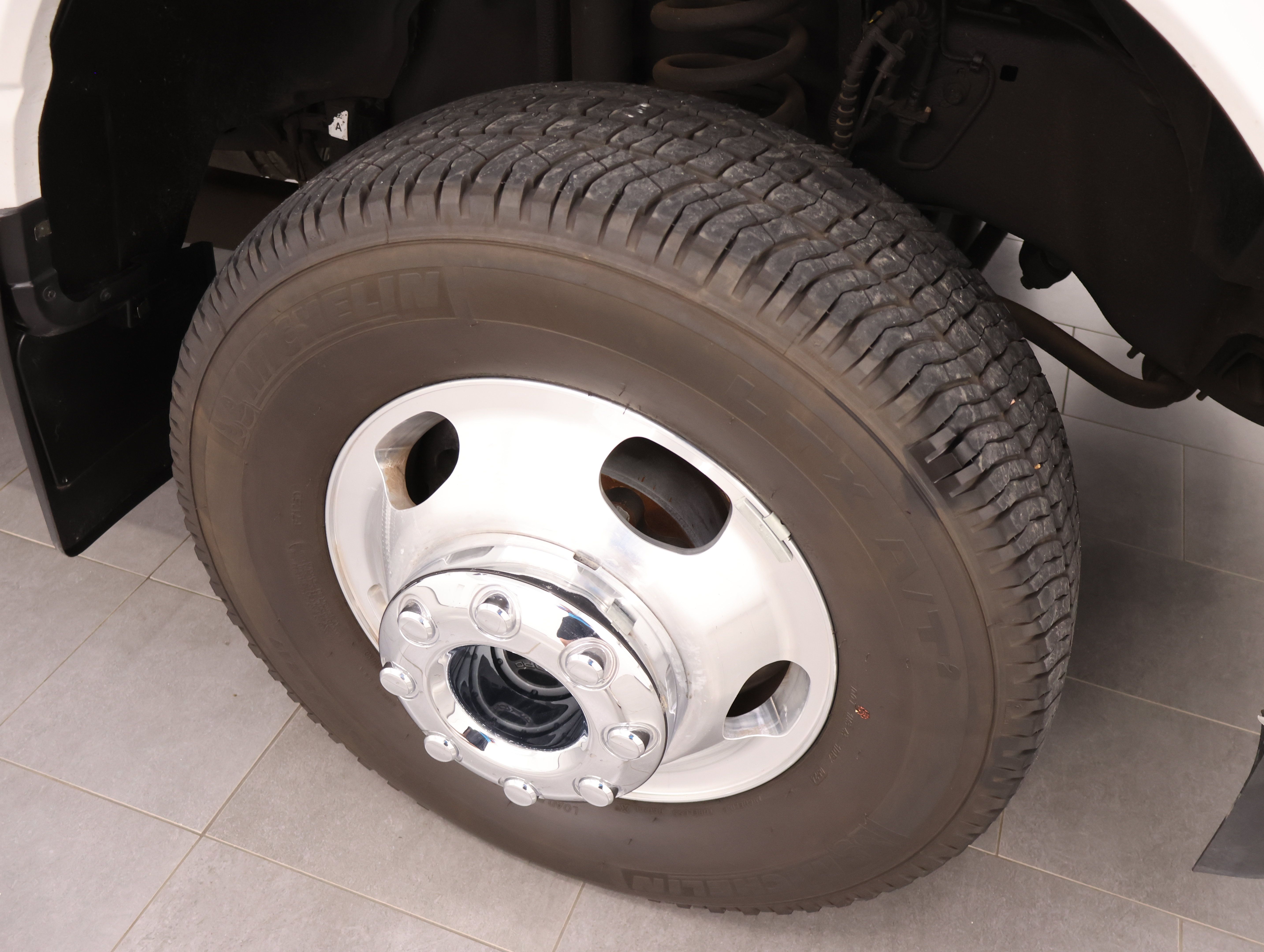 Used 2024 Ford F350 Limited w/ FX4 Off-Road Package AWD/4WD image 3
