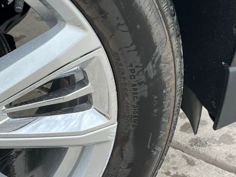 Used 2023 Chevrolet Tahoe High Country image 8