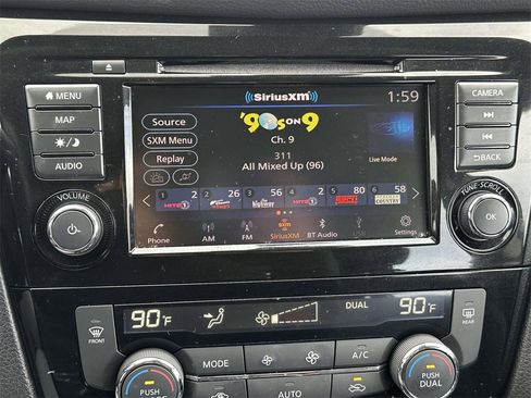 Used 2022 Nissan Rogue Sport SL image 19