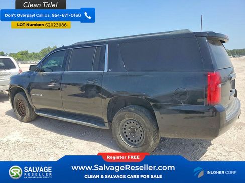 Used 2017 Chevrolet Suburban LT w/ Luxury Package RWD image 3