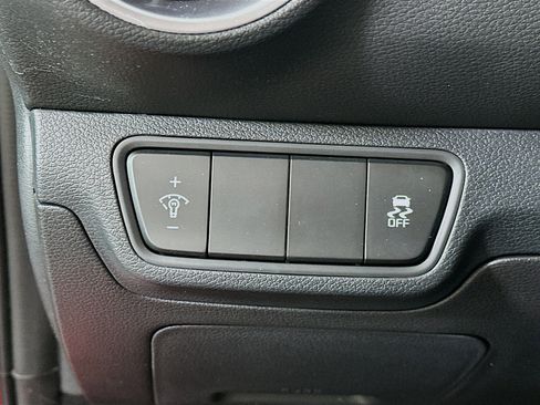 Used 2024 Kia Forte LXS image 17